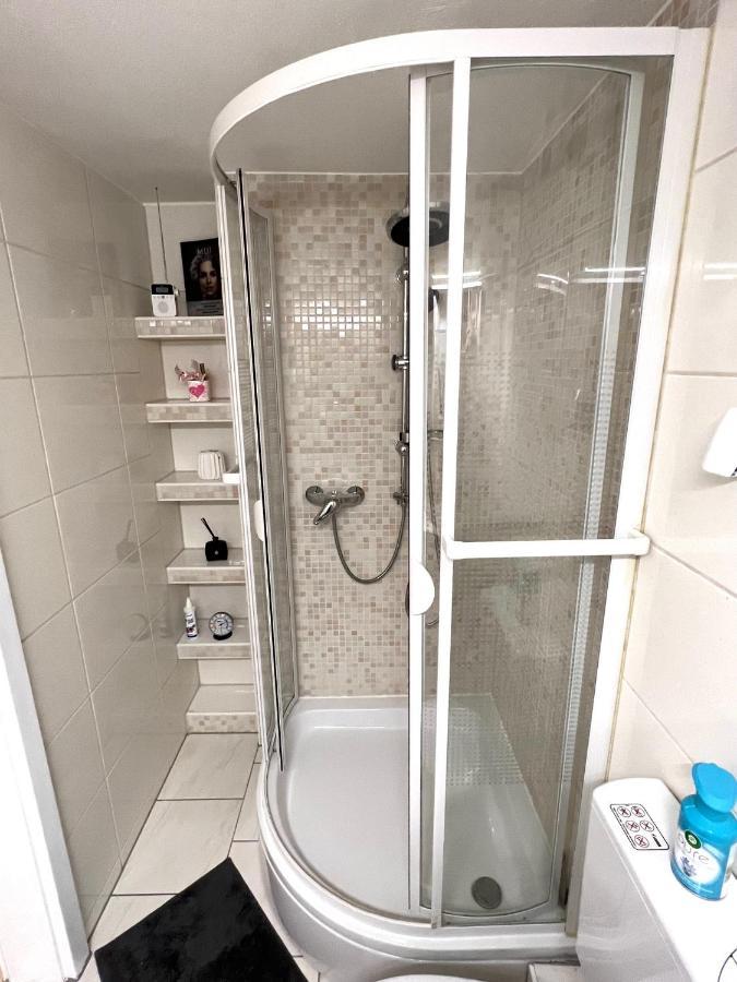 Ferien-whg Souterrain Exklusives App Stella Maris Mit Parkplatz Direkt Am Steinhuder-meer Apartment