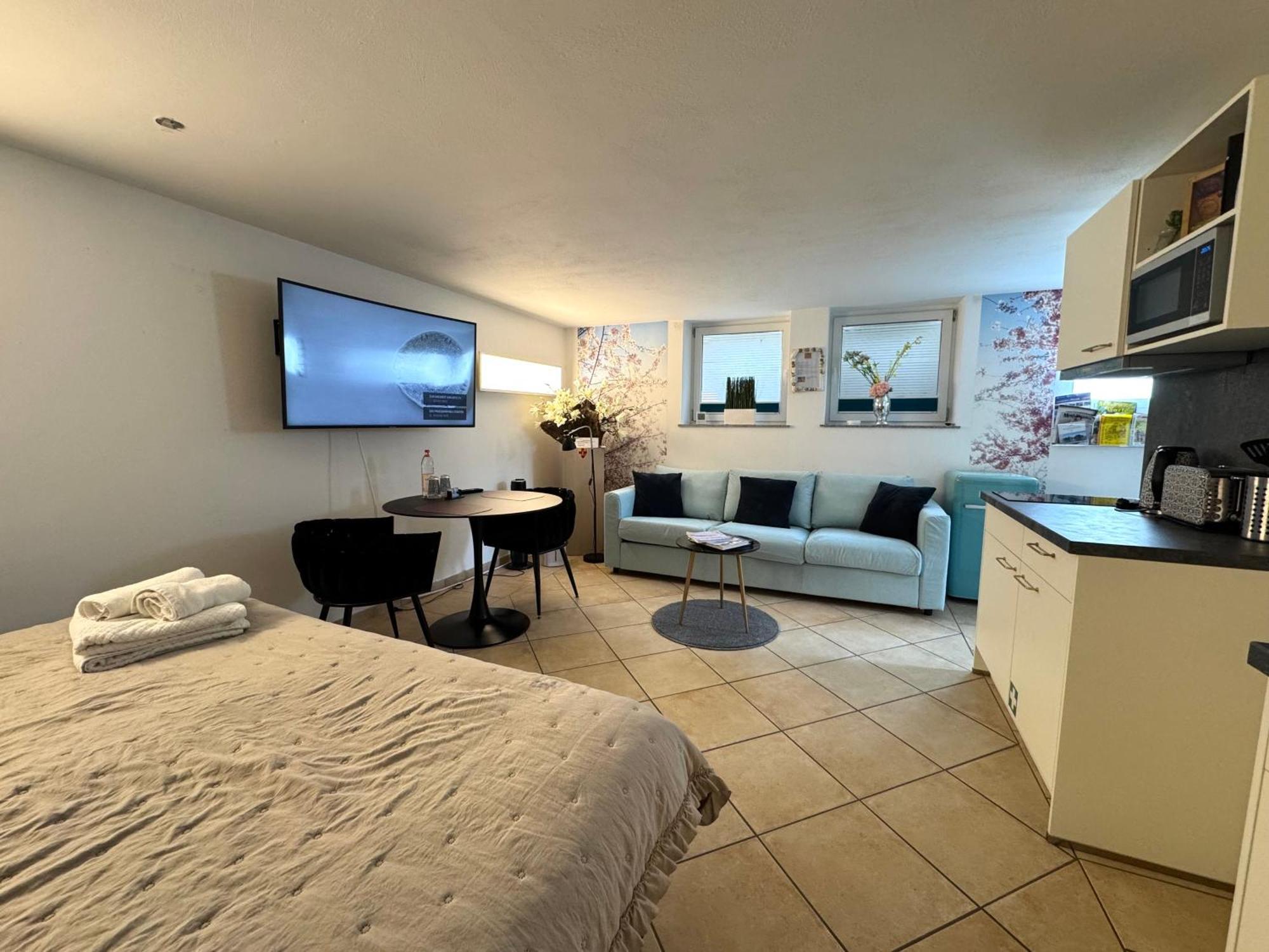 Ferien-whg Souterrain Exklusives App Stella Maris Mit Parkplatz Direkt Am Steinhuder-meer *